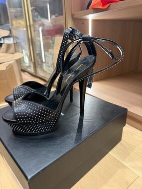 Saint Laurent Tribute 105 Studded Platform Heels Black 38.5